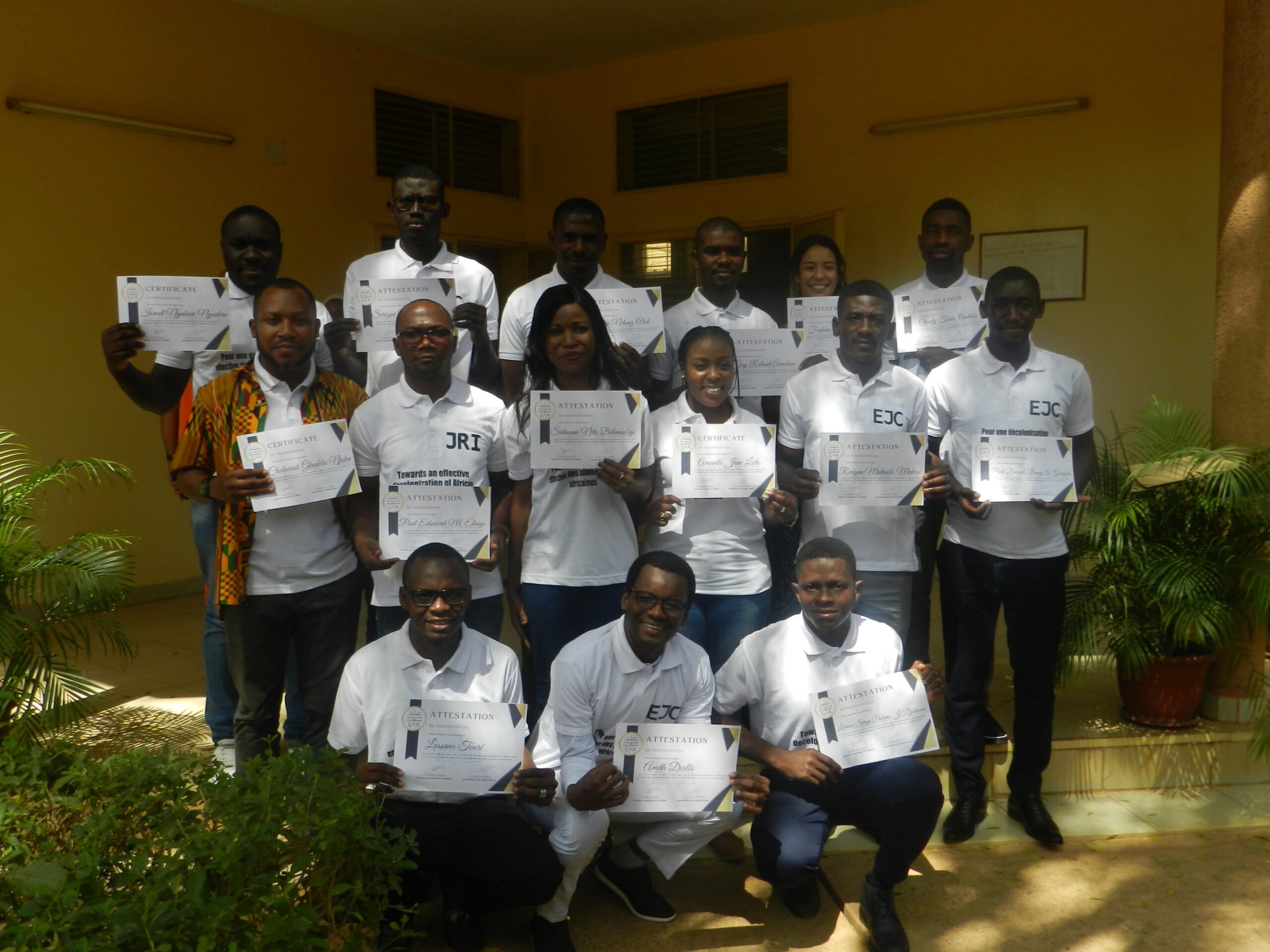 Photo de famille des lauréats de la première session de l'école jeunes chercheurs de Global Africa.